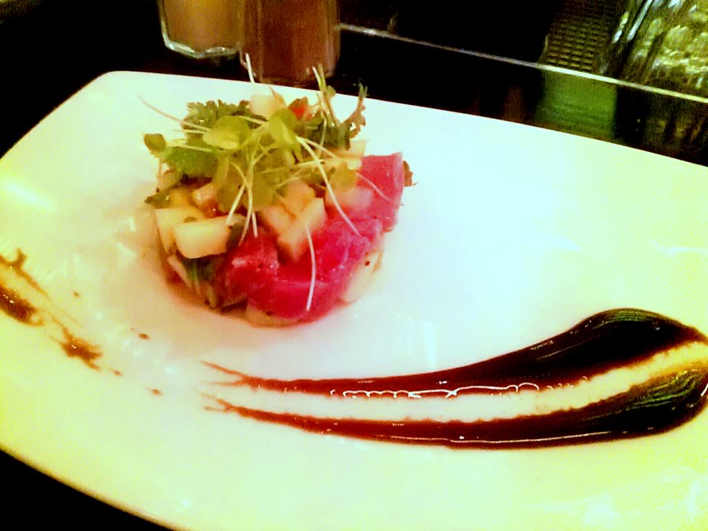 IMAG2983.jpg Tuna tartar with green apples and balsamic vinegar reduction