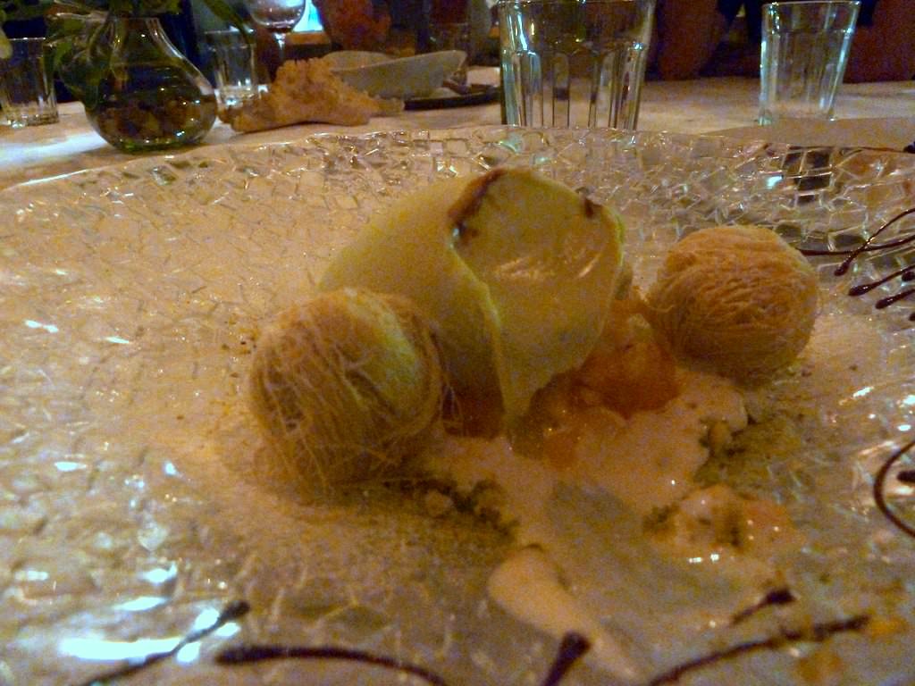 P1200837.JPG It was a good dessert and I liked the combination of flavors, the ice cream was in perfect texture and it wasn't banal