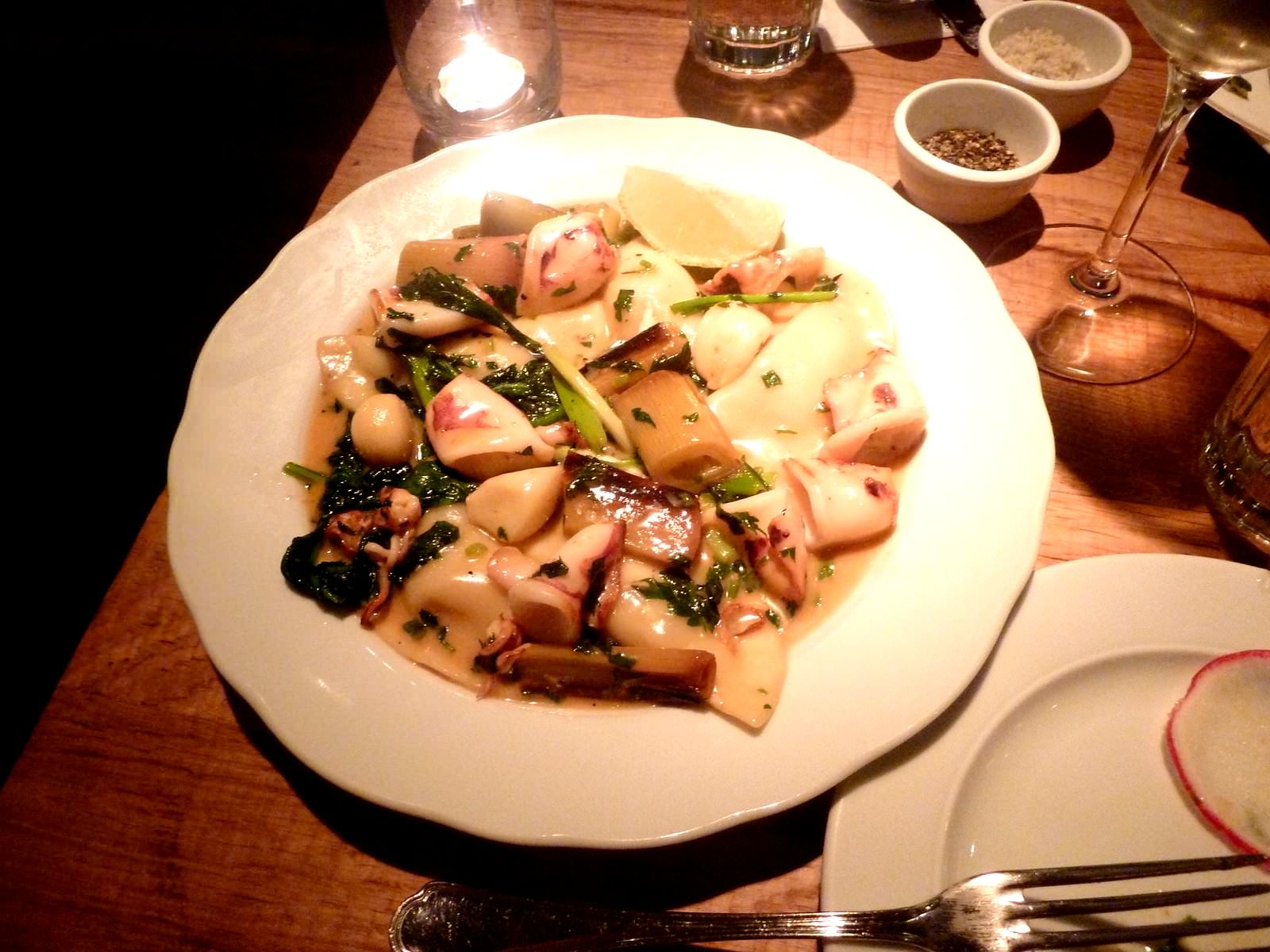 P1200951.JPG Jerusalem artichoke ravioli, calamari, green onions and leeks (92 NIS). This was definitely my favorite dish, one of the specials, the sauce made this dish heavenly, all the components matched together and were cooked perfectly.