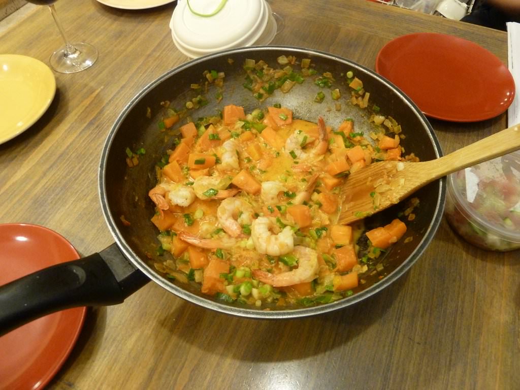 Shrimp green curry with pumpkin and green onion