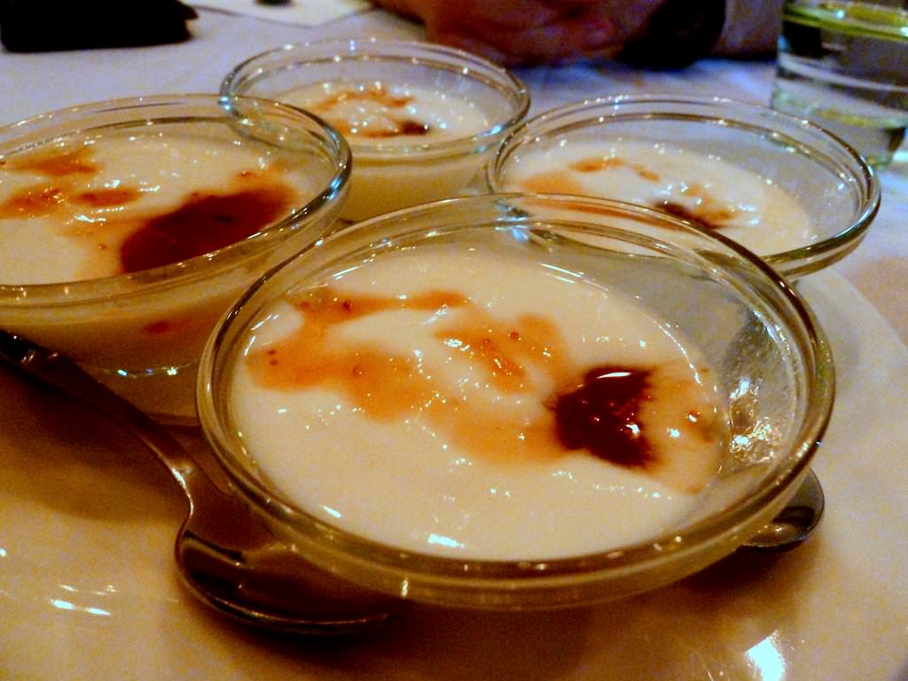 P1210160.JPG A small treat before moving on to desserts: yogurt with fig marmalade. Nice if you like yogurt as an ending to a meal. Clean delicate flavor.