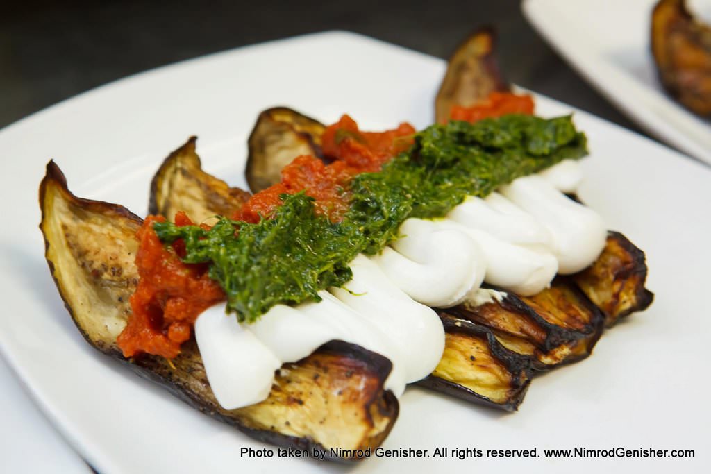 Roasted eggplant with tomato salsa, goat cheese and mint cilantro pesto. The pesto sauce was excellent, I had the urge to keep it aside to eat with the meat but my plan didn't come through.