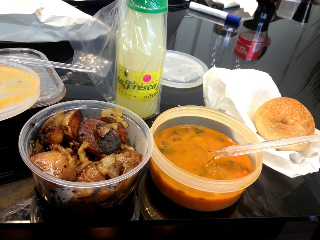 The burger was very nice and I assembled it myself, the mystery soup was tasty with tomatoes, vegetables and white beans and came with a small bread and the potatoes were good. Everything was good in this lunch, very heavy though.