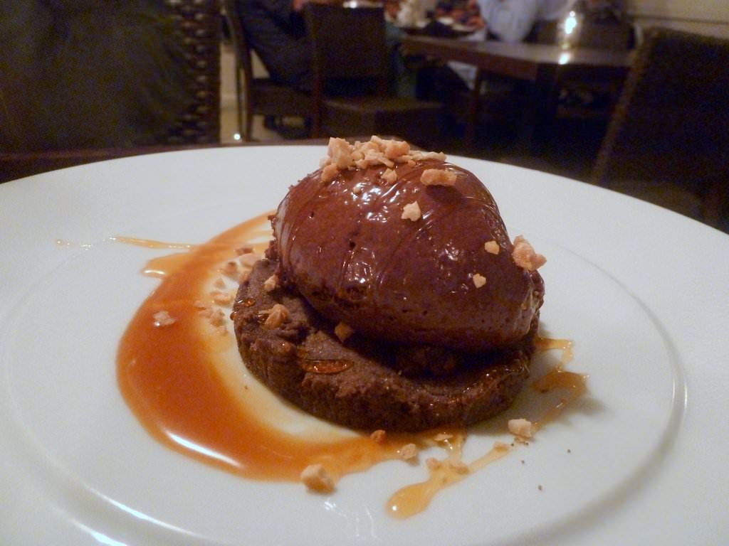P1210986.JPG Belgian chocolate mousse, espresso cookie, caramel chili sauce, peanut. Thumbs up. The texture and consistency of the mousse was just right, the cookie was scrumptious. Too bad my tummy exploded already.