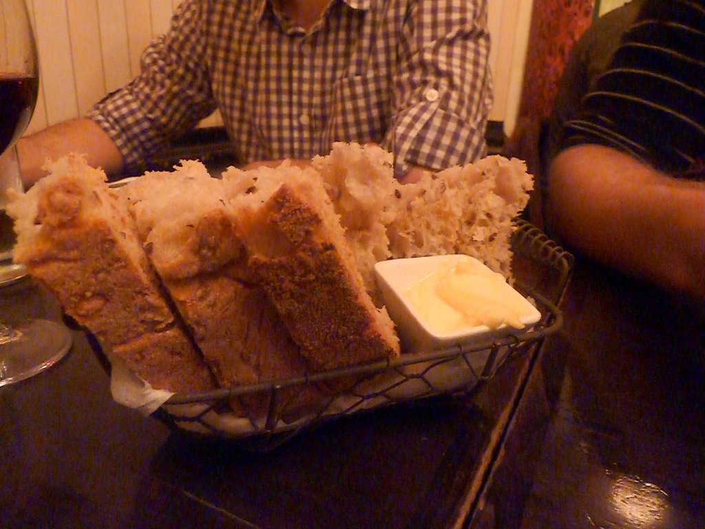 The bread was crusty and soft inside and fresh, I tried to avoid this teaser before the "real" food comes to our table.