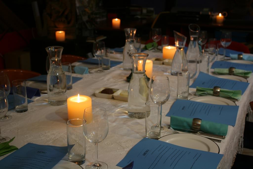 A romantic table for 12