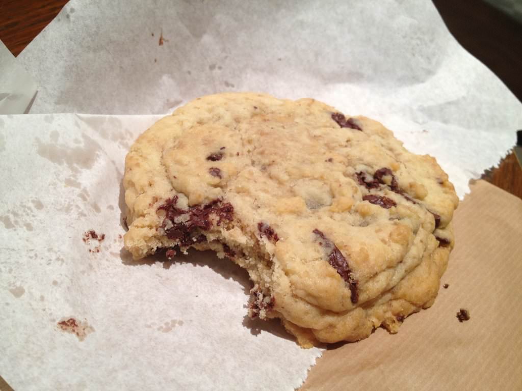Try the chocolate chip big cookie or better yet, the oatmeal cookie. (9-12 ILS)