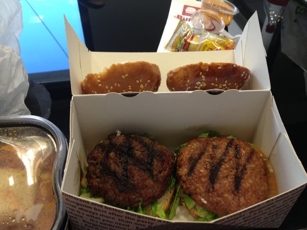 you get 2-3 little burgers. You can choose which type (beef, lamb..)