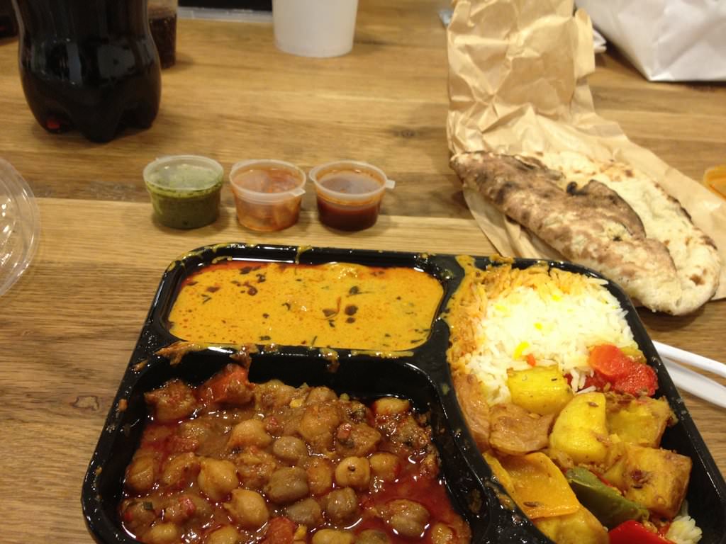 For 37 ILS you get a main course (Chicken Kurma for me), rice, vegetables (mainly potato), chickpeas side dish (was supposed to be lentils) and Na'an bread.