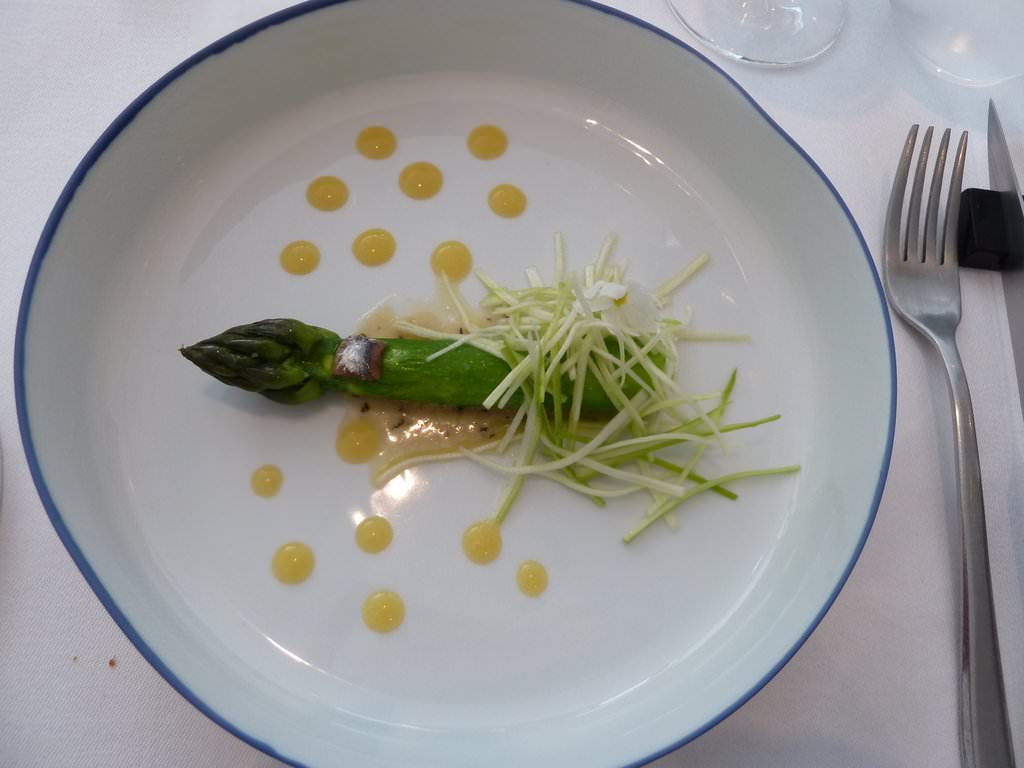 Cooked Green Asparagus, Raw Asparagus Salad, Anchovy Dressing, Salted Anchovy and Lemon Cream. Looks like a painting, isn't it?