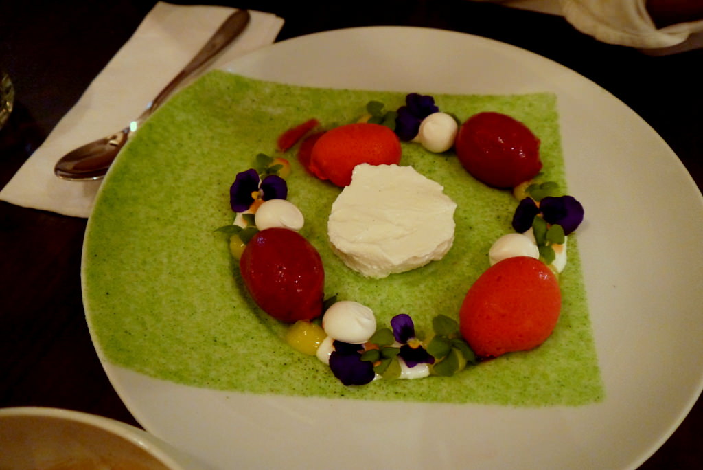 Cassis Sorbet, Raspberries Sorbet, Lemon Cream, Meringue, Cheesecake Cream (39 ILS).